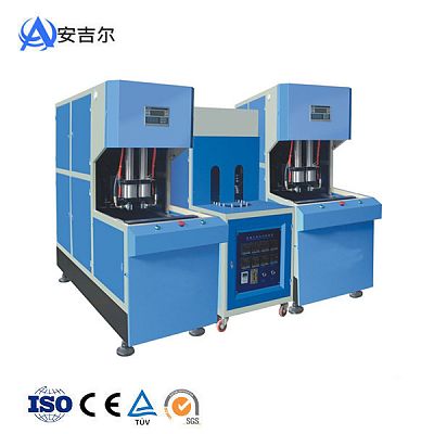 Semi-automatic blow molding machine